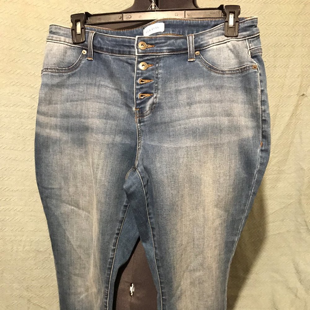 Lyla Ryan NWOT sz 16W jeans